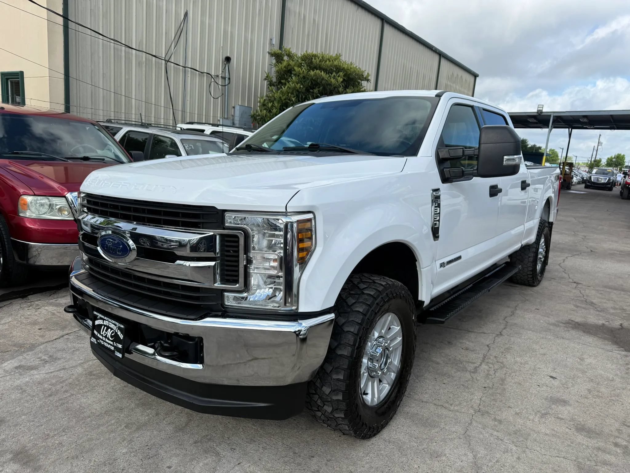 Used 2019 Ford F350 XLT AWD/4WD image 3