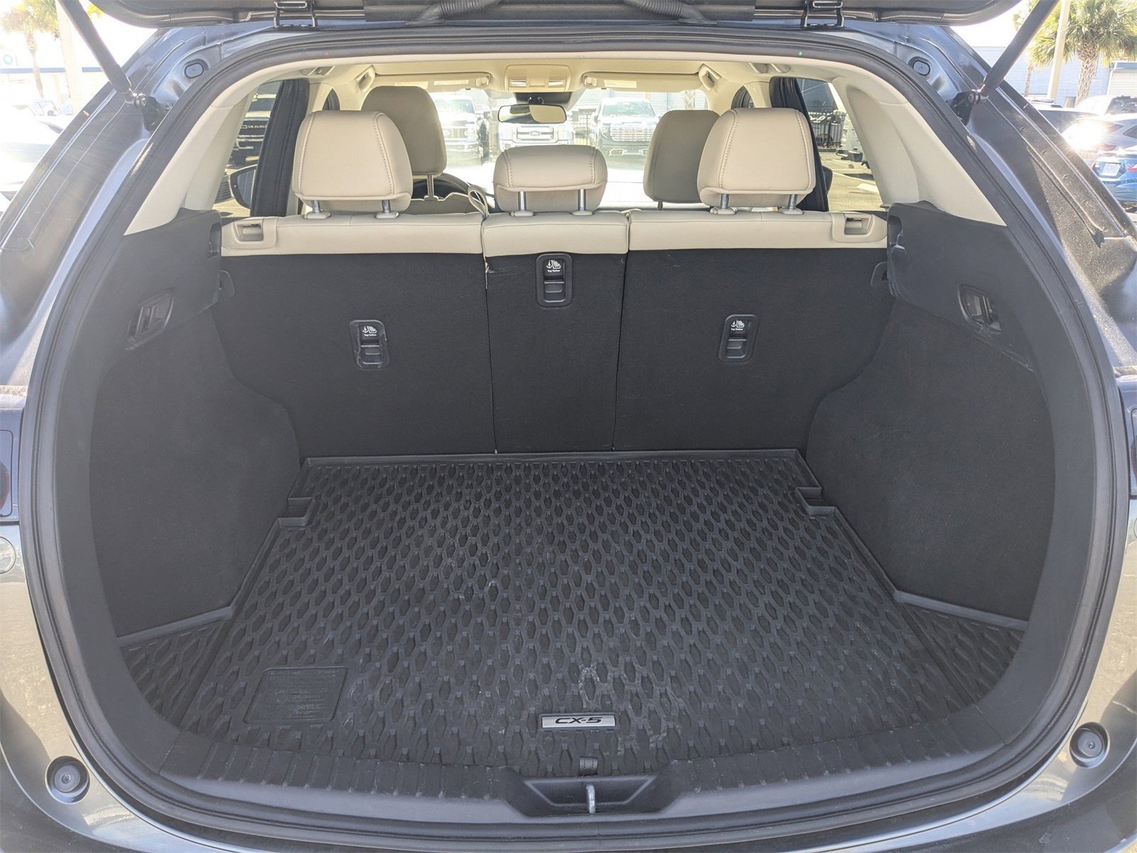 Used 2021 MAZDA CX-5 Touring image 13