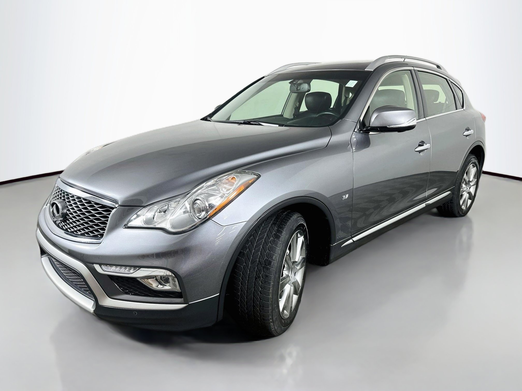 Used 2017 INFINITI QX50 AWD w/ Premium Plus Package image 3