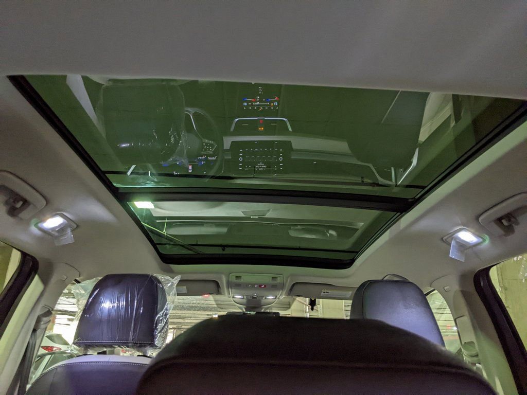 New 2026 Volkswagen Taos SE image 13