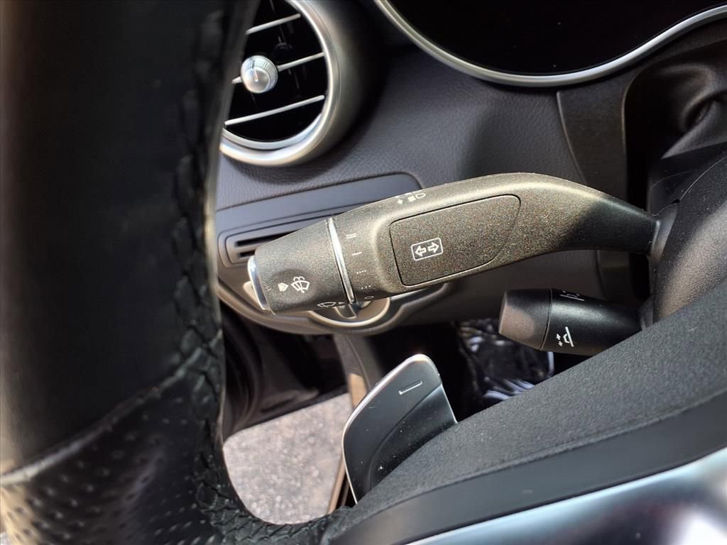 Used 2023 Mercedes-Benz GLC 300 4MATIC Coupe image 24