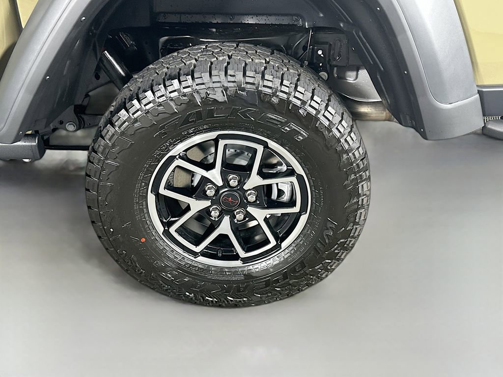 New 2025 Jeep Gladiator Rubicon w/ Convenience Group image 17