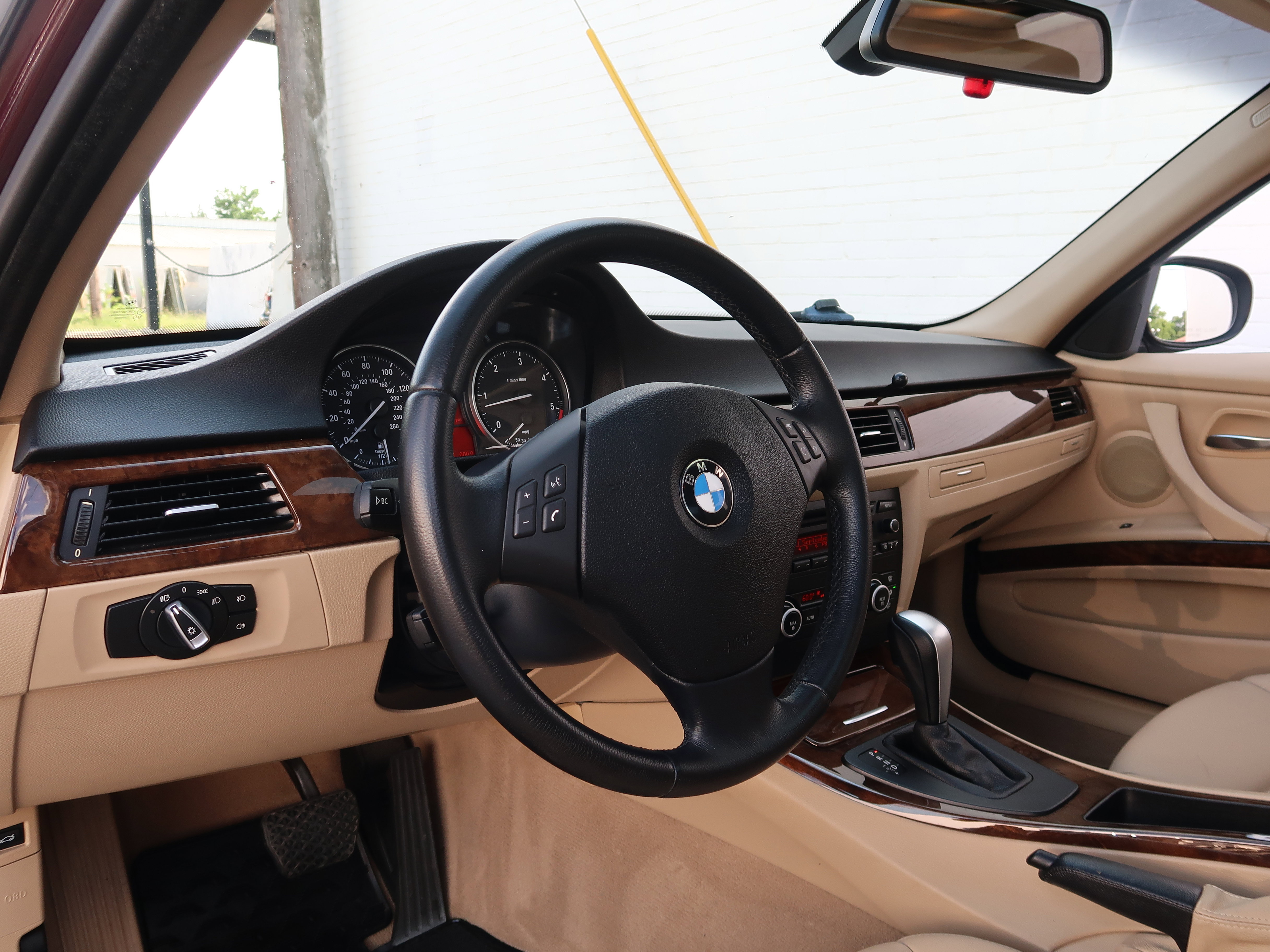 Used 2009 BMW 335d Sedan RWD image 24