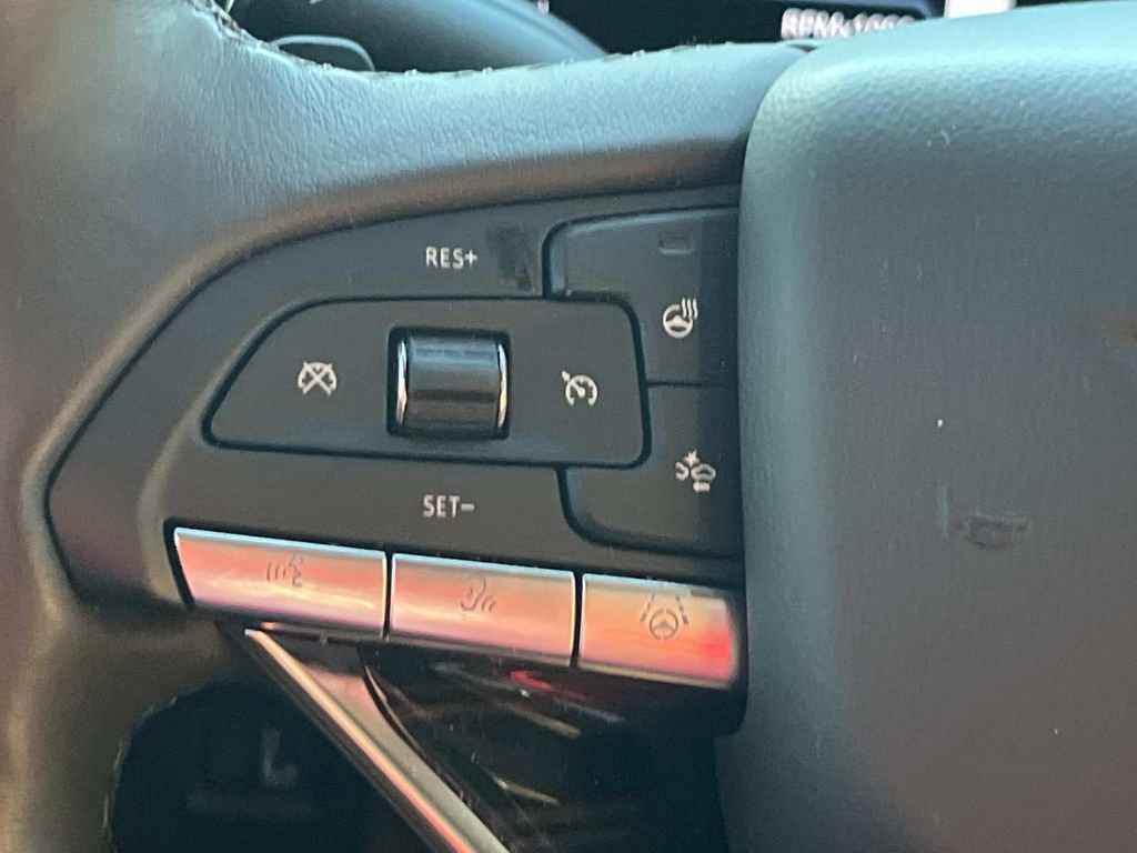 Certified 2024 Cadillac Escalade Premium Luxury image 31