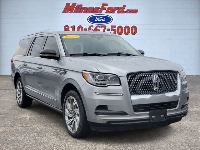 Used 2024 Lincoln Navigator L Reserve w/ Equipment Group 201A AWD/4WD image 2