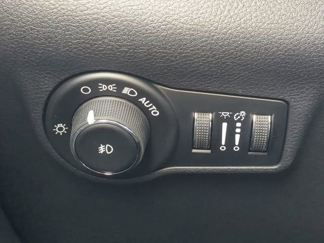New 2026 Jeep Compass Latitude image 25