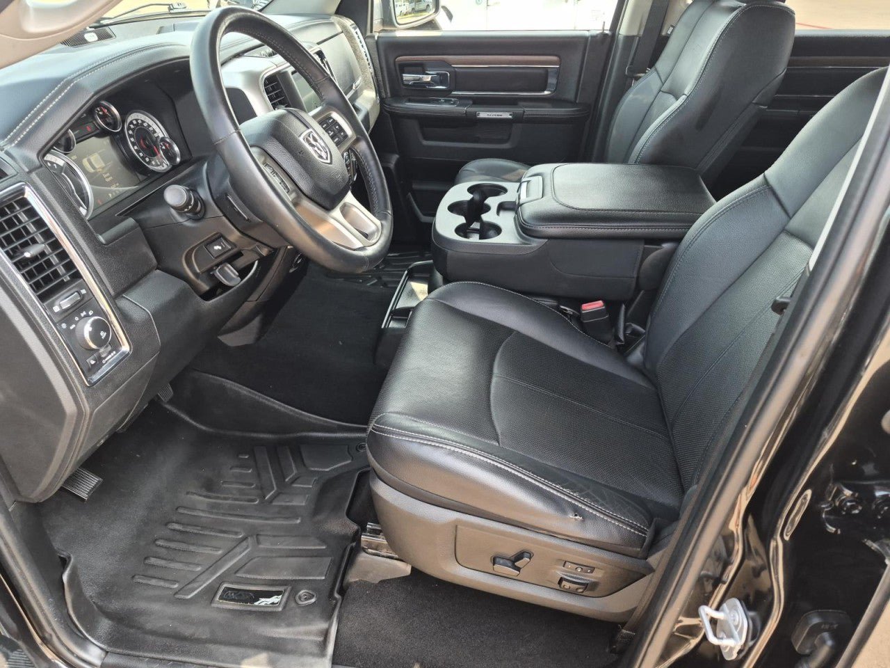 Used 2018 RAM 1500 Laramie w/ Convenience Group AWD/4WD image 12