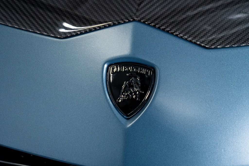 Used 2020 Lamborghini Urus image 16