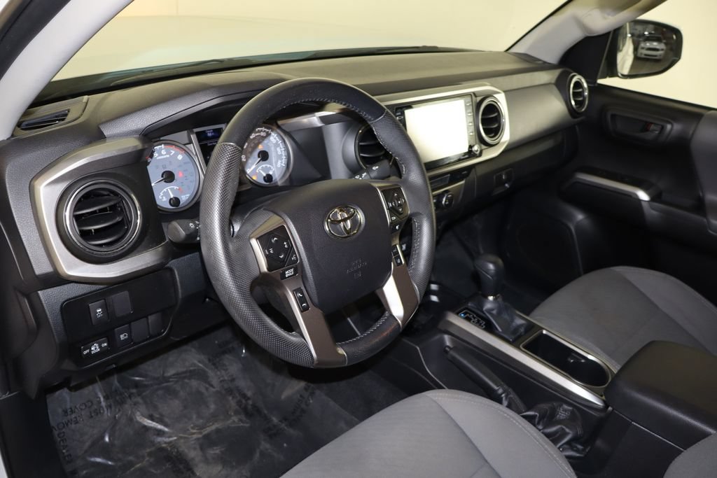 Used 2022 Toyota Tacoma SR5 w/ Technology Package RWD image 24