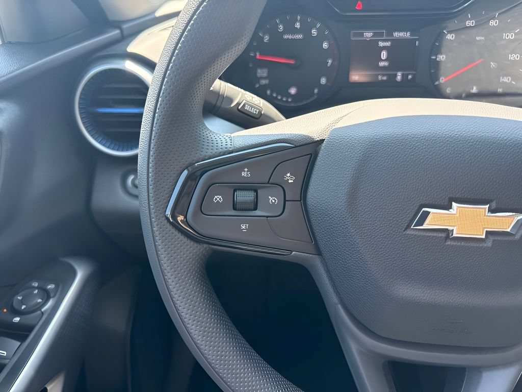 Used 2026 Chevrolet Trax LS FWD image 13