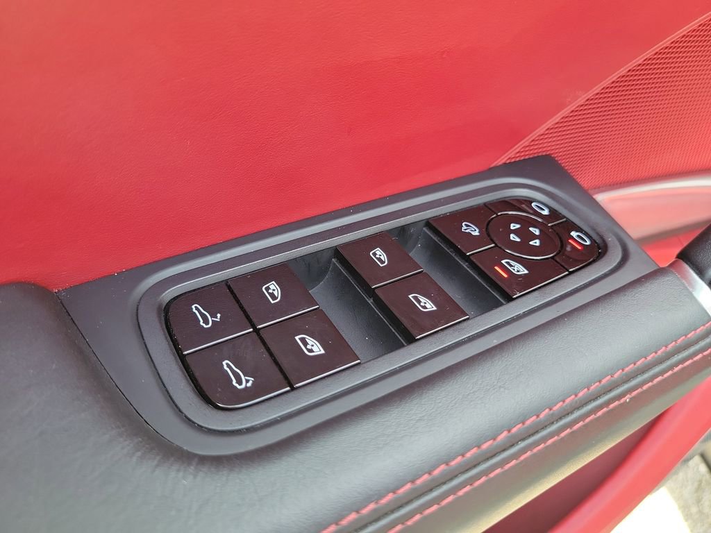 Used 2020 Porsche Cayenne Turbo AWD/4WD image 20
