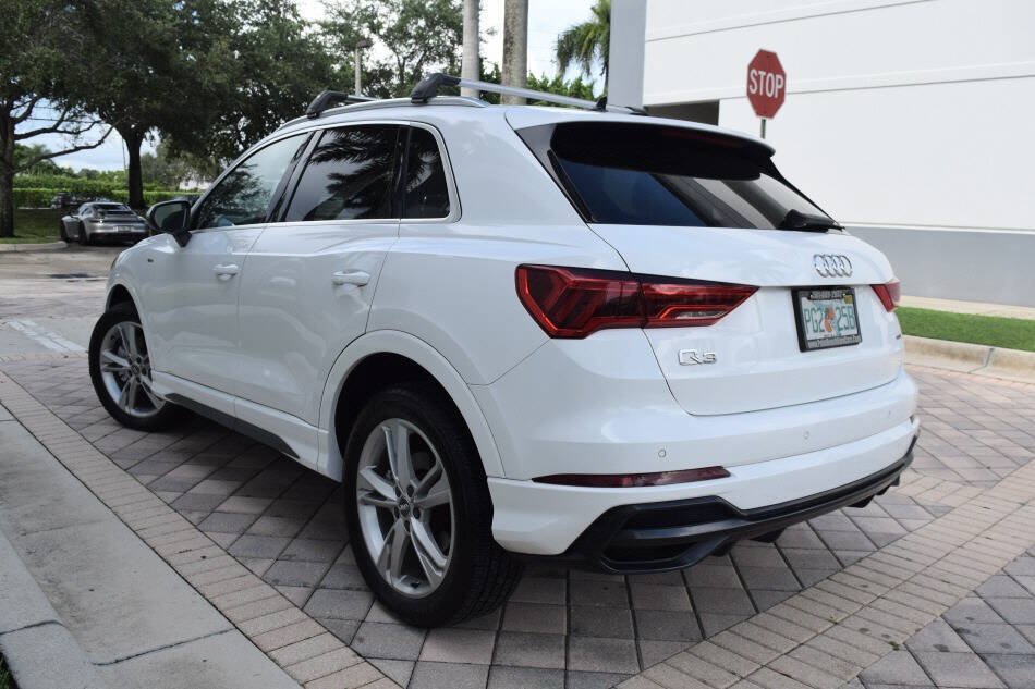 Used 2020 Audi Q3 2.0T Premium w/ Convenience Package AWD/4WD image 5