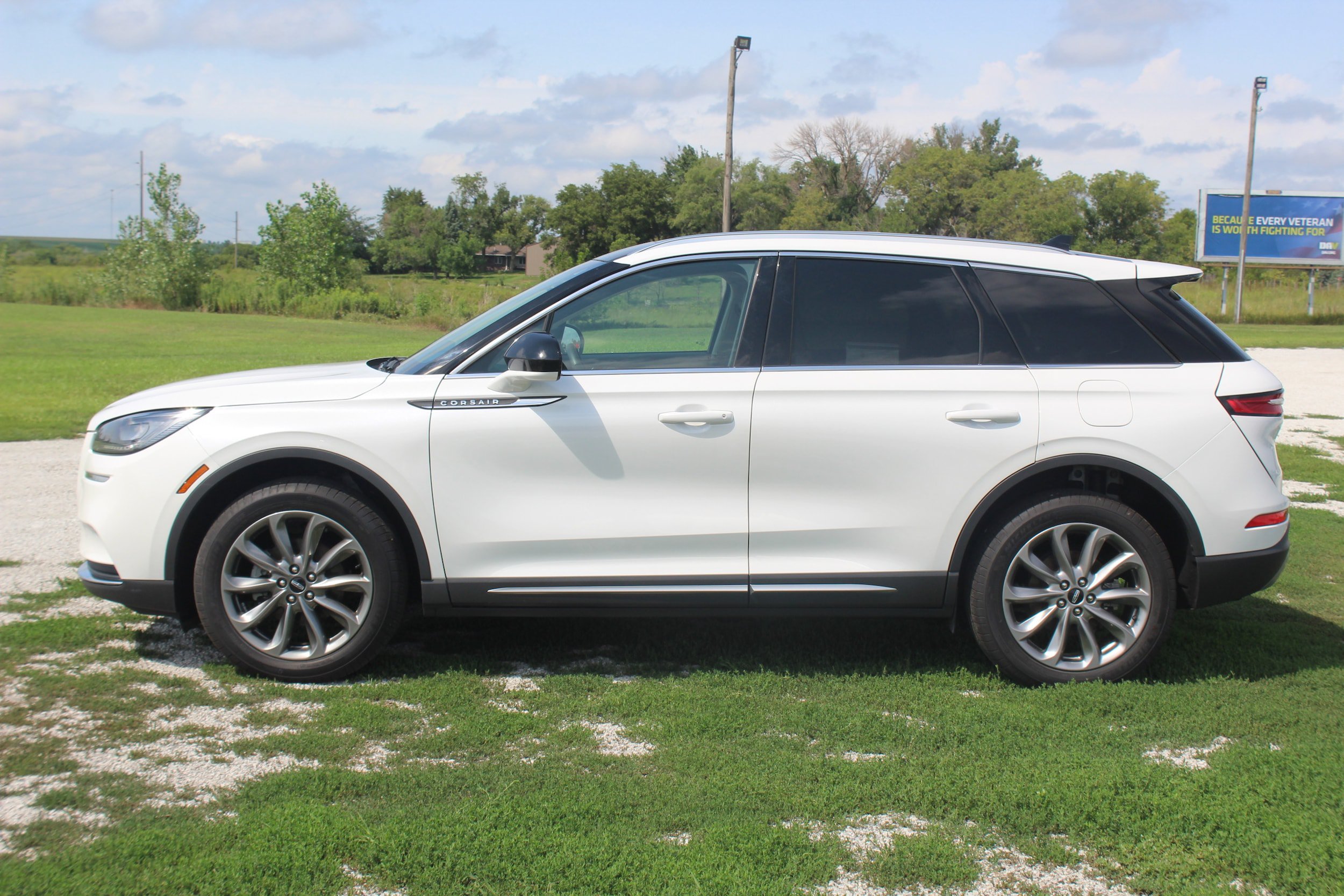 Used 2022 Lincoln Corsair AWD w/ Premium Package image 8