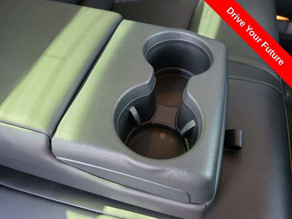 Used 2023 Chrysler 300 Touring L w/ Safetytec Plus Group RWD image 22
