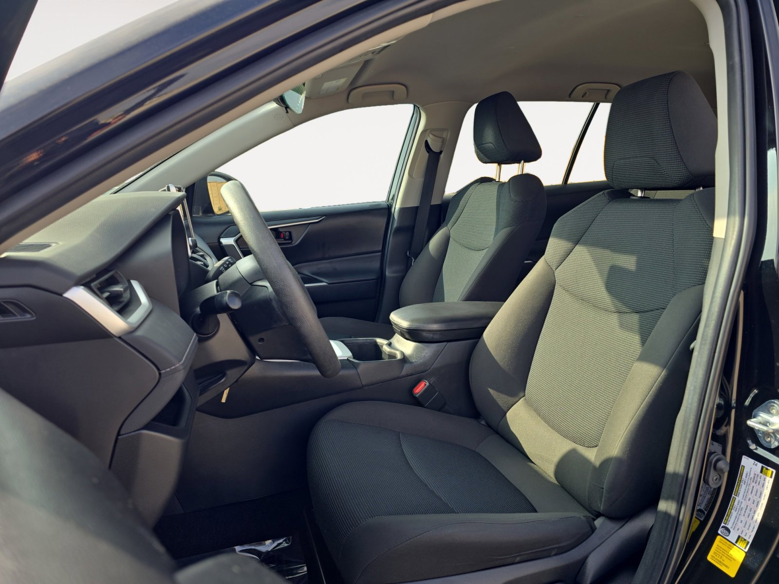 Used 2023 Toyota RAV4 LE image 18