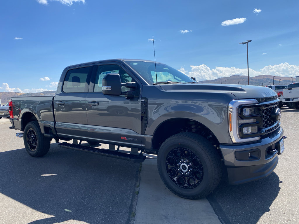 New 2026 Ford F250 4x4 Crew Cab Super Duty image 15