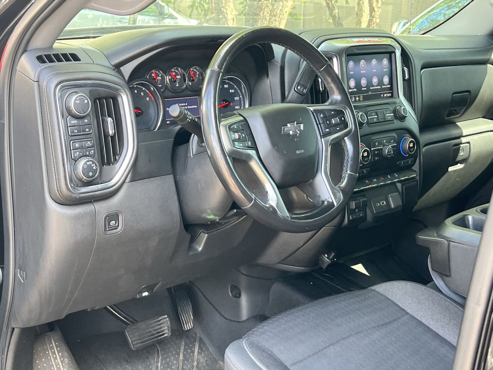 Used 2019 Chevrolet Silverado 1500 LT Trail Boss w/ Convenience Package AWD/4WD image 14