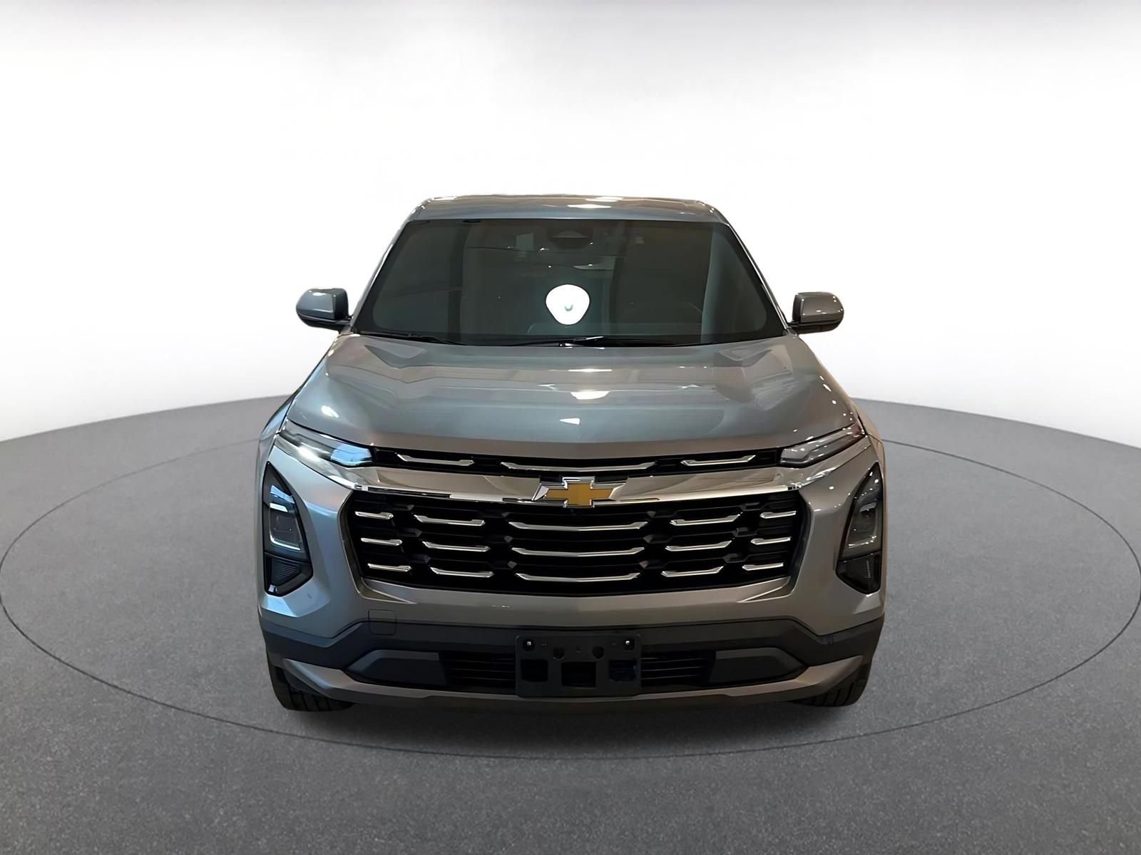 Used 2025 Chevrolet Equinox LT FWD image 4