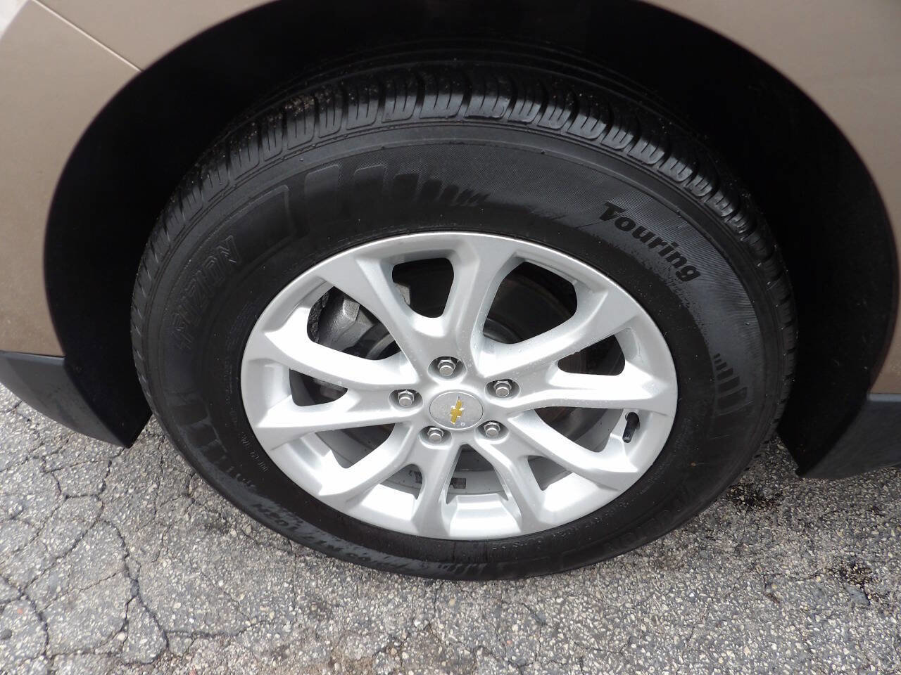Used 2018 Chevrolet Equinox LT image 5