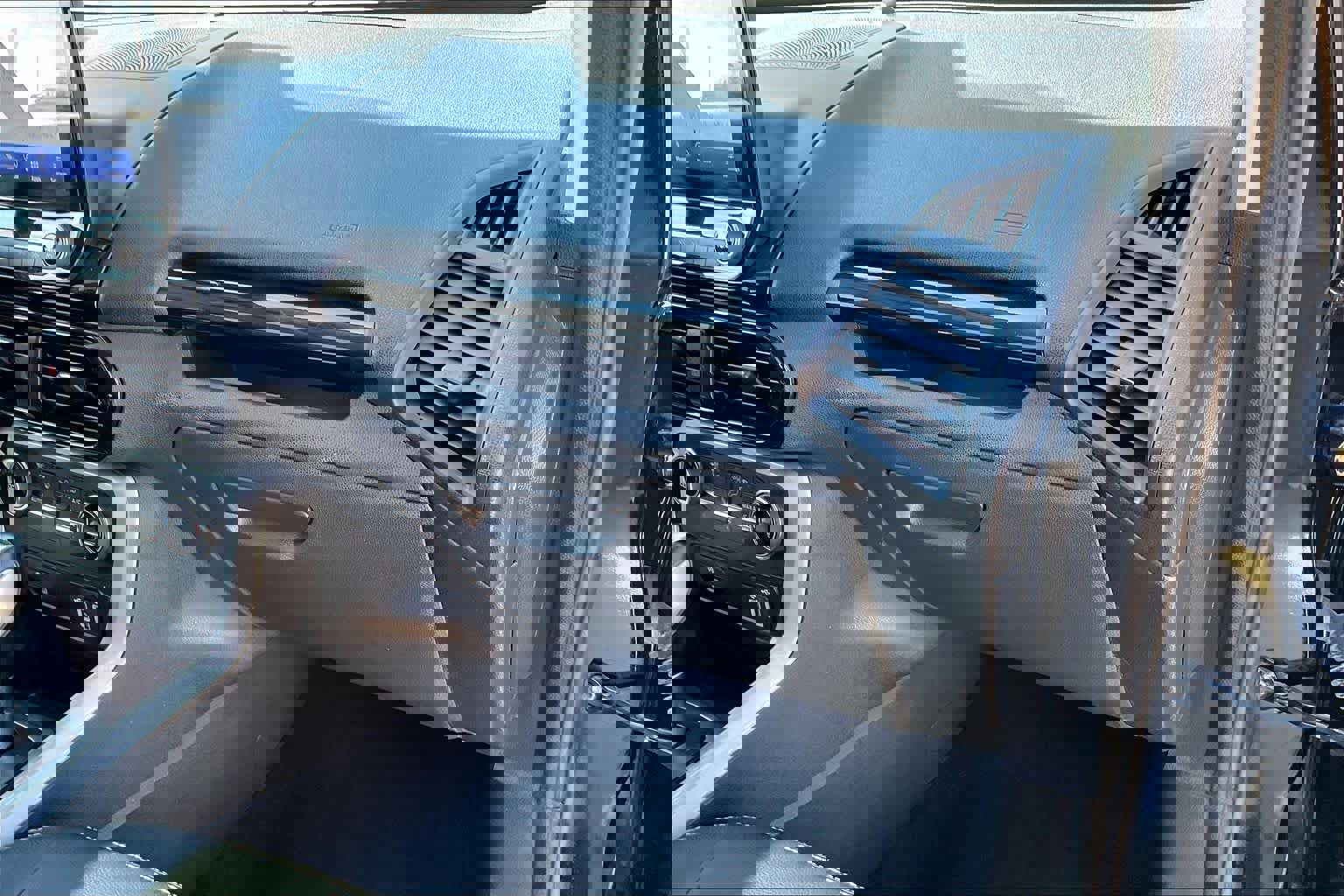 Used 2020 Ford EcoSport Titanium image 19