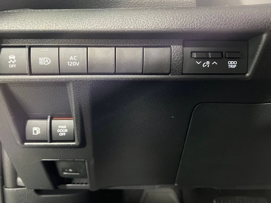New 2026 Toyota Sienna XLE Woodland Edition AWD/4WD image 34