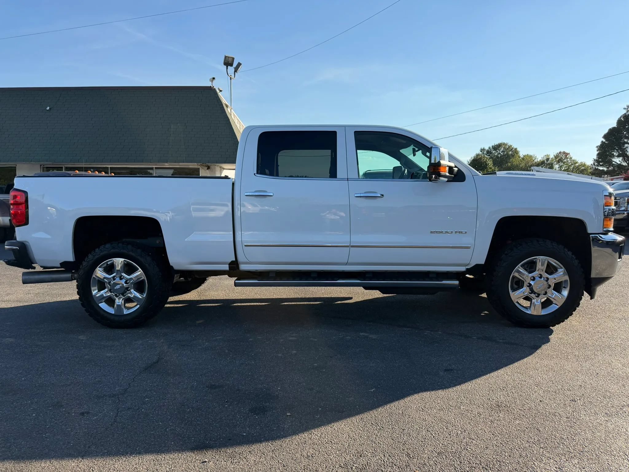 Used 2019 Chevrolet Silverado 2500 LTZ w/ Duramax Plus Package AWD/4WD image 4