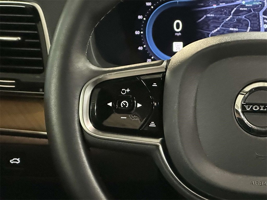 Used 2024 Volvo XC90 B6 Plus image 23