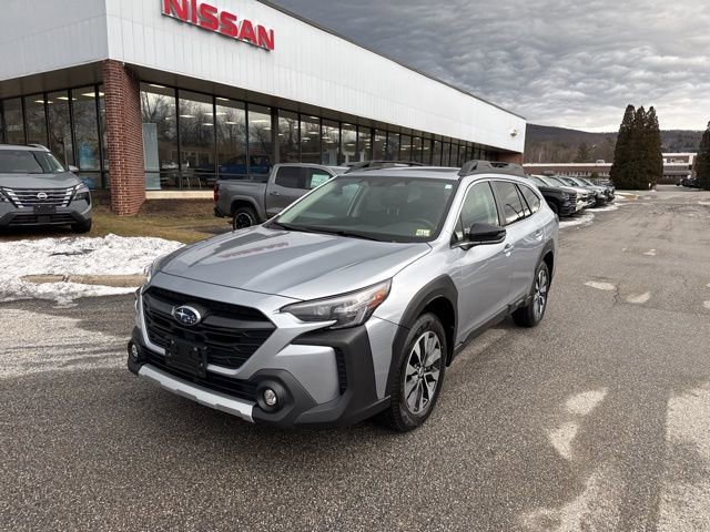 Used 2023 Subaru Outback Limited AWD/4WD image 2