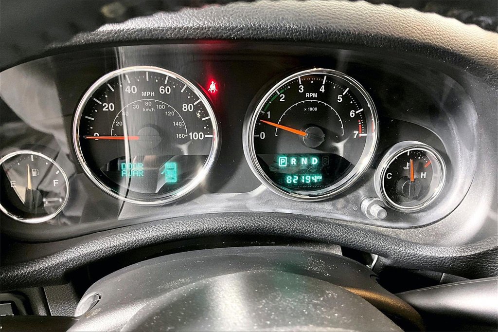 Used 2016 Jeep Wrangler Unlimited Rubicon w/ Dual Top Group image 16