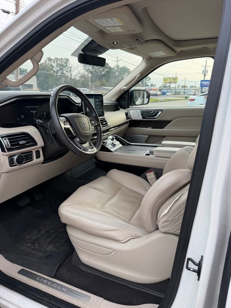 Used 2021 Lincoln Navigator Reserve w/ Luxury Package image 21