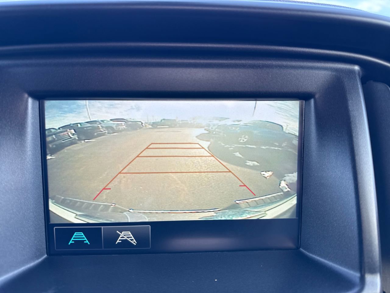 Used 2018 Chevrolet Colorado W/T image 21