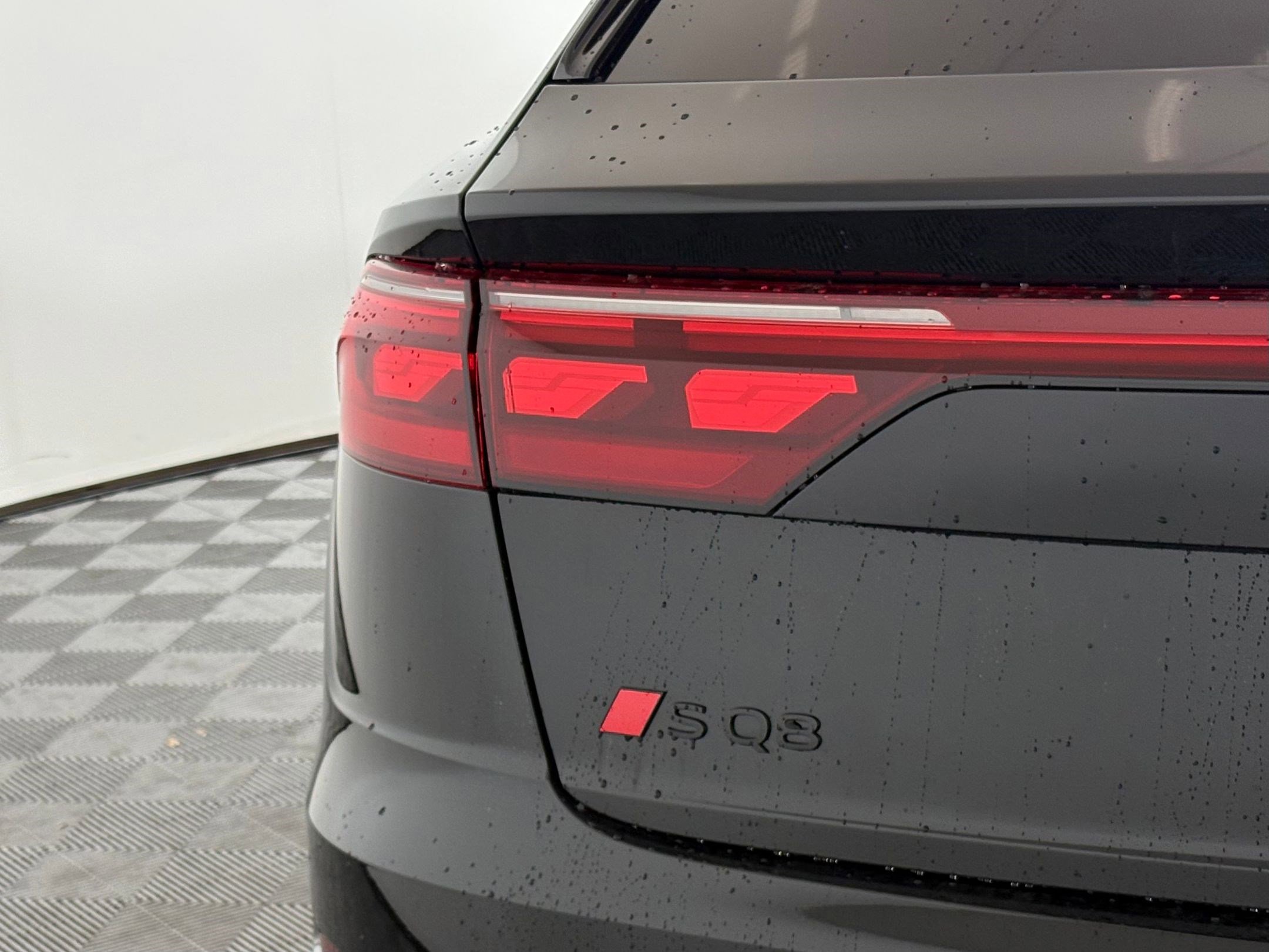 New 2026 Audi SQ8 Prestige image 13