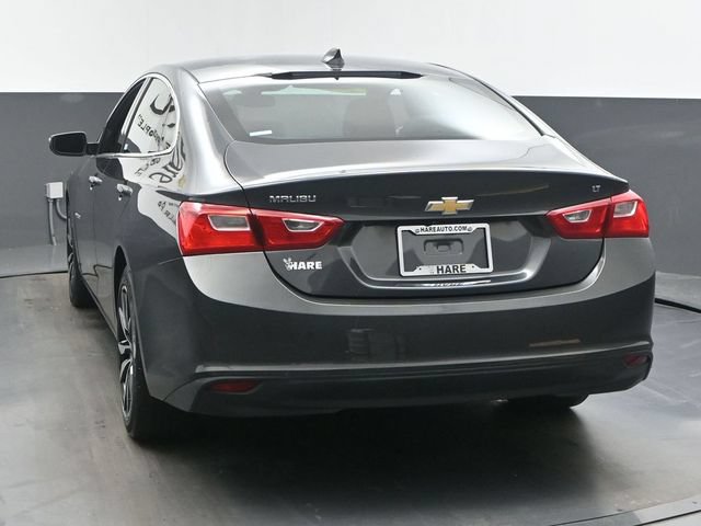Used 2017 Chevrolet Malibu LT FWD image 34