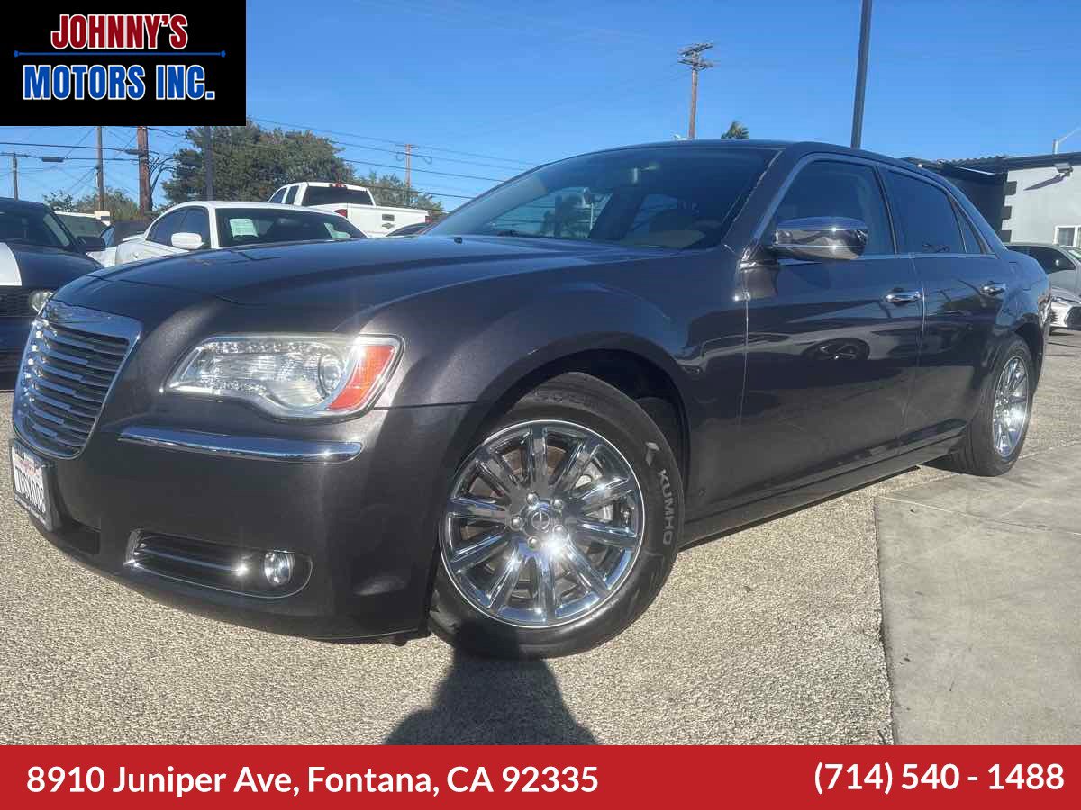 Used 2014 Chrysler 300 C image 1
