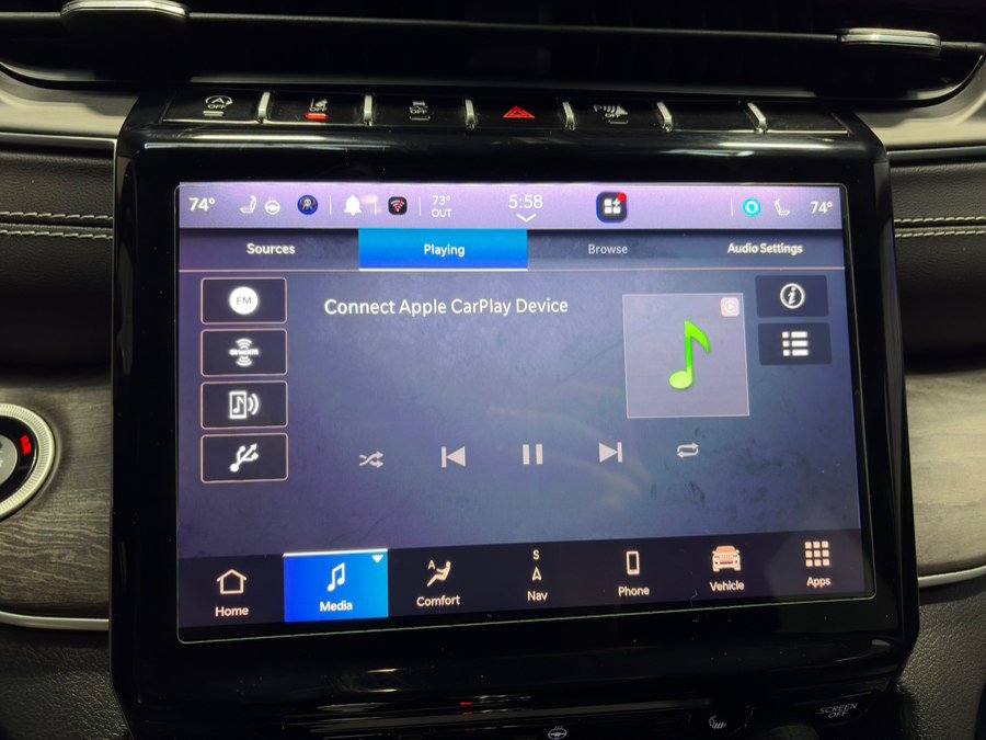 Used 2023 Jeep Grand Cherokee Limited w/ Black Appearance Package AWD/4WD image 27
