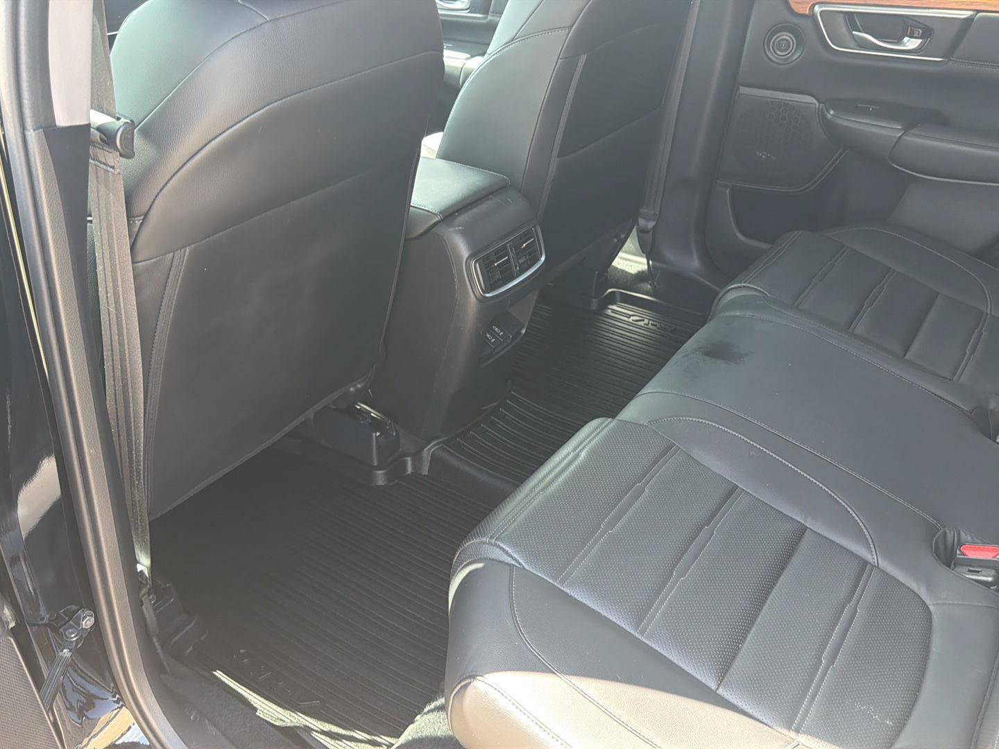 Used 2020 Honda CR-V Touring image 14