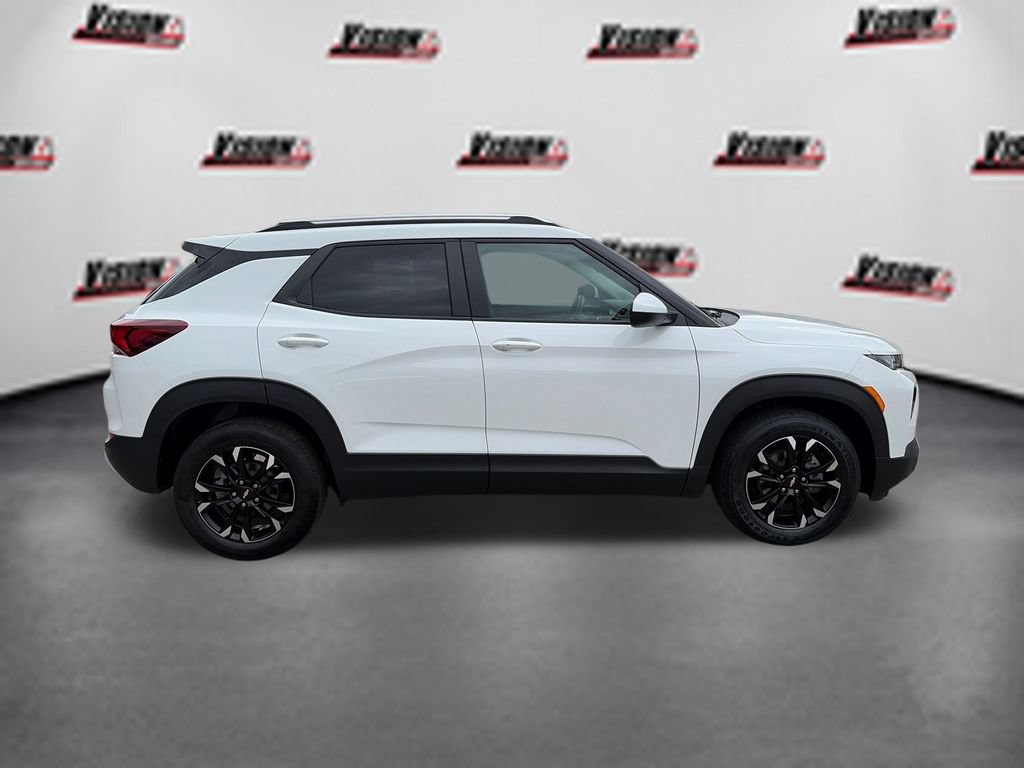 Used 2023 Chevrolet TrailBlazer LT w/ Convenience Package FWD image 4