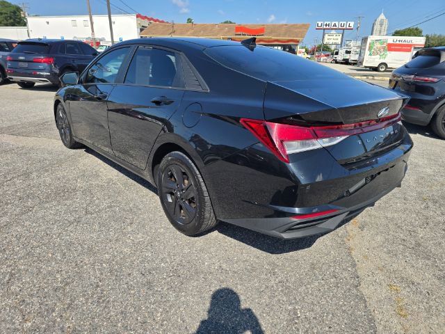 Used 2021 Hyundai Elantra SEL image 7