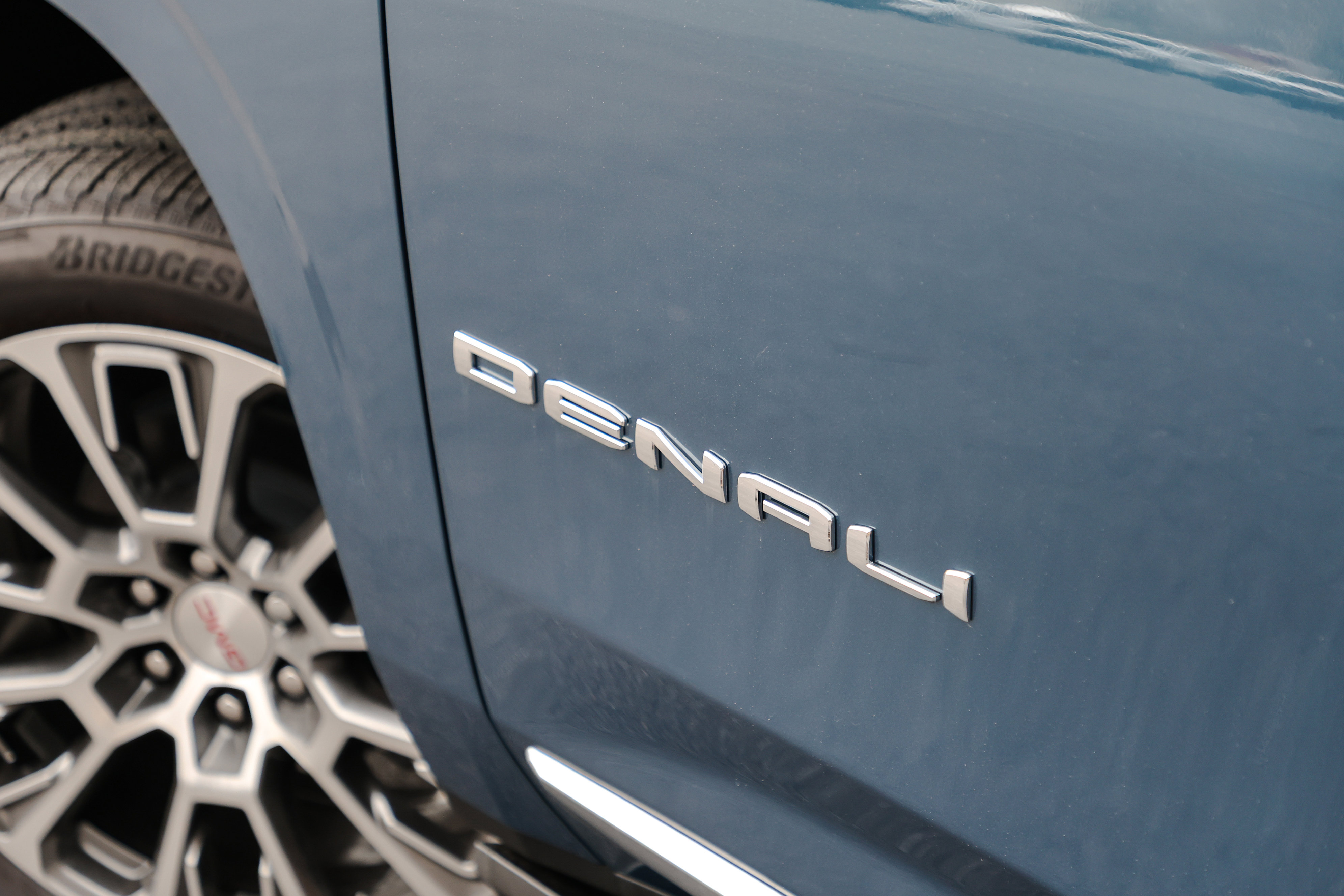 New 2026 GMC Yukon XL Denali image 5