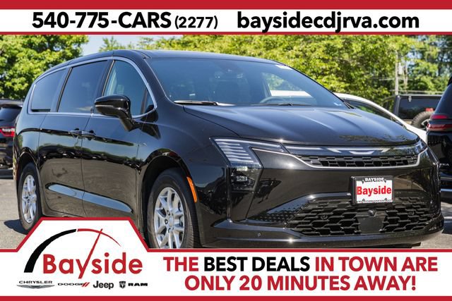 New 2027 Chrysler Pacifica Select FWD image 1