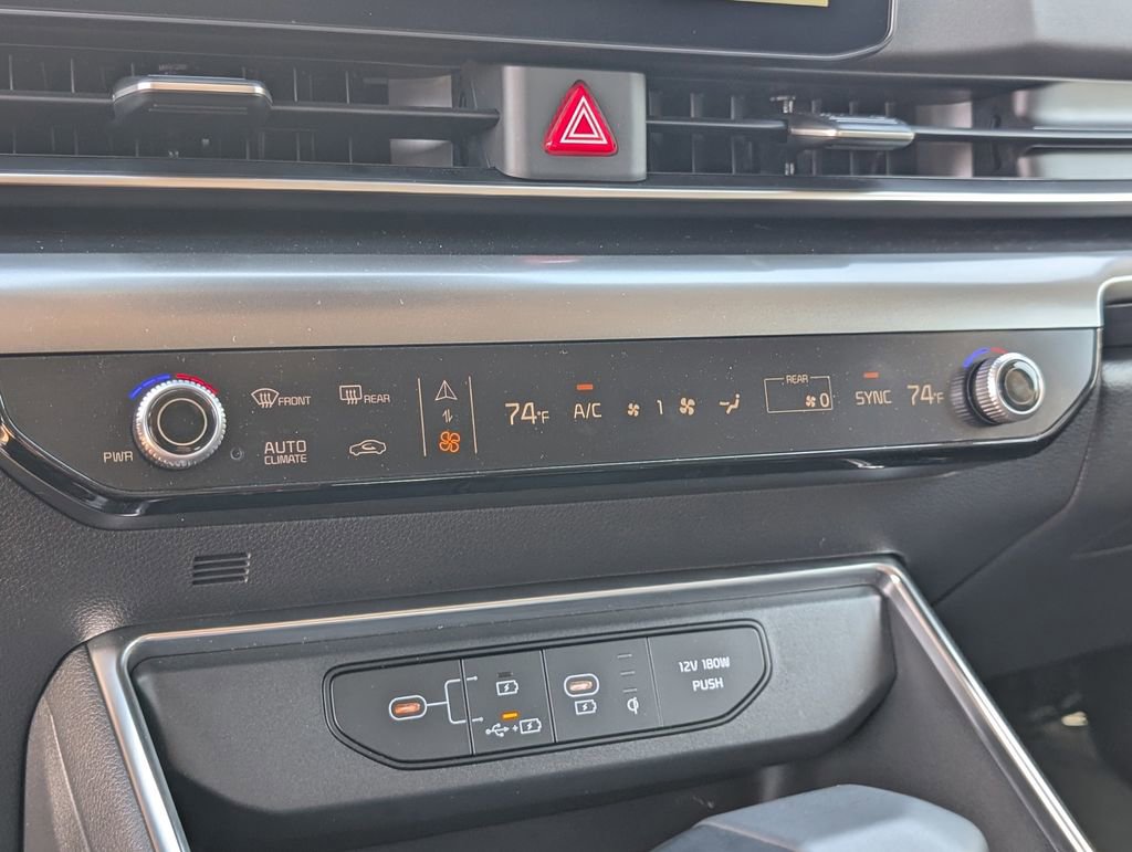 Certified 2025 Kia Carnival SX image 30