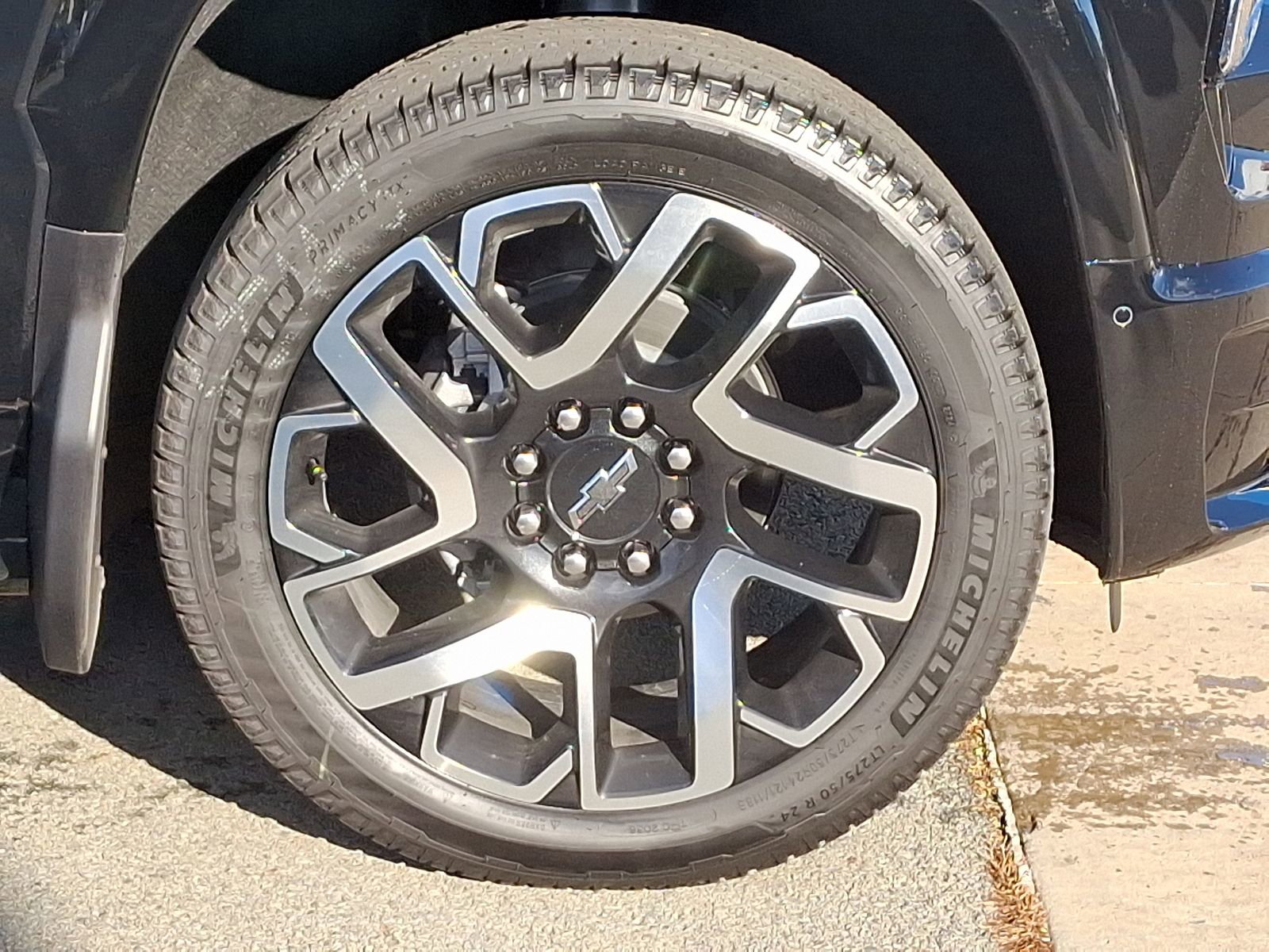 New 2025 Chevrolet Silverado EV RST image 8