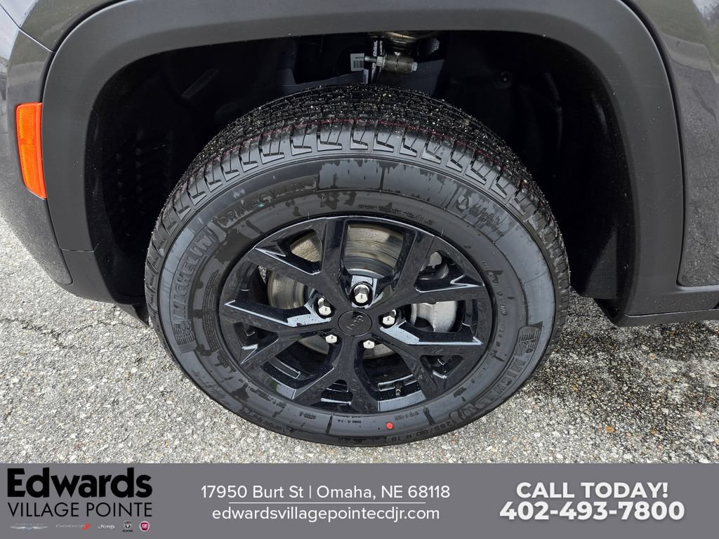 New 2026 Jeep Grand Cherokee L 4WD image 9