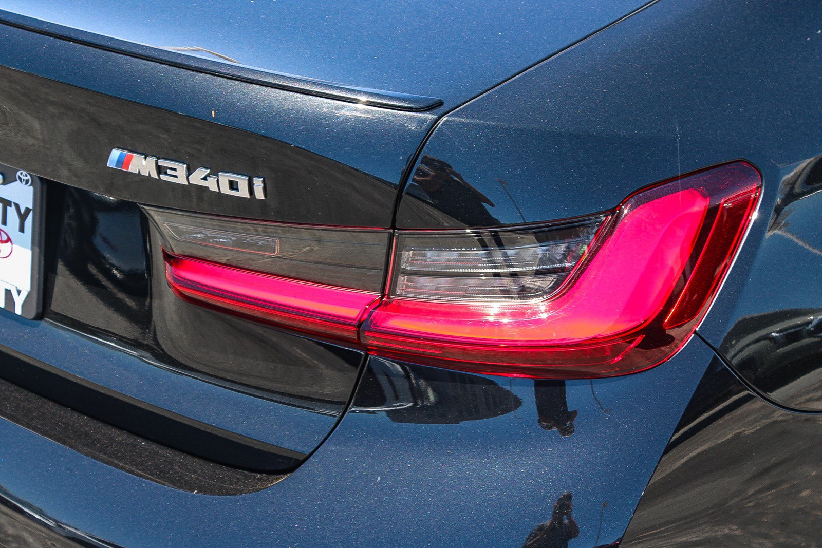 Used 2025 BMW M340i w/ Premium Package RWD image 10