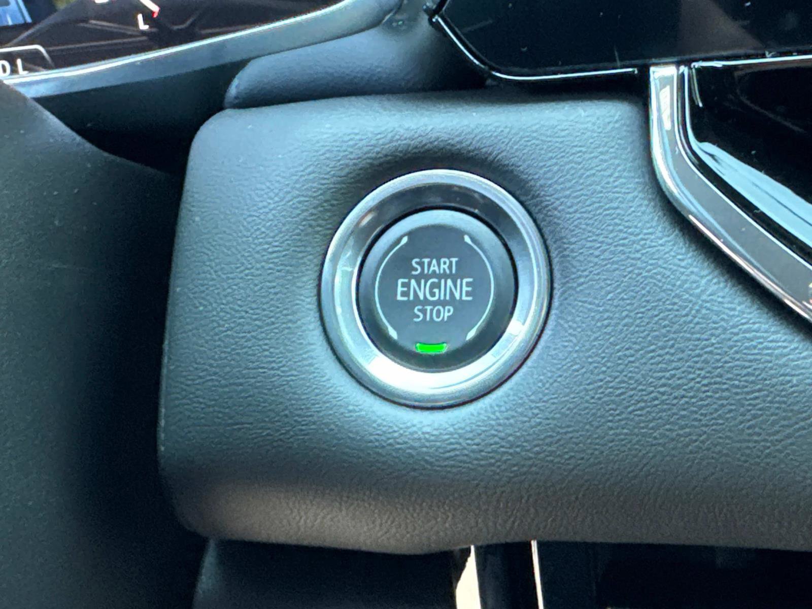 New 2025 GMC Canyon Elevation w/ Convenience Package image 17