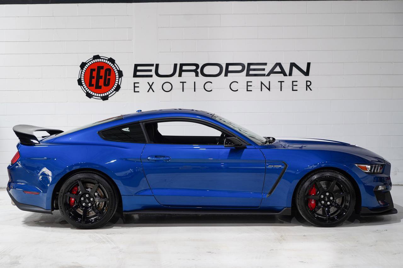 Used 2018 Ford Mustang Shelby GT350R w/ GT350R Equipment Group 920A RWD image 6