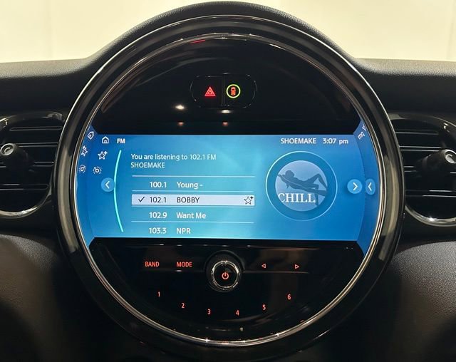 Used 2022 MINI Cooper 4-Door Hardtop FWD image 36
