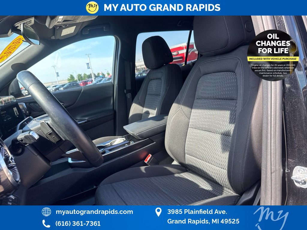Used 2026 Chevrolet Equinox LT AWD/4WD image 13