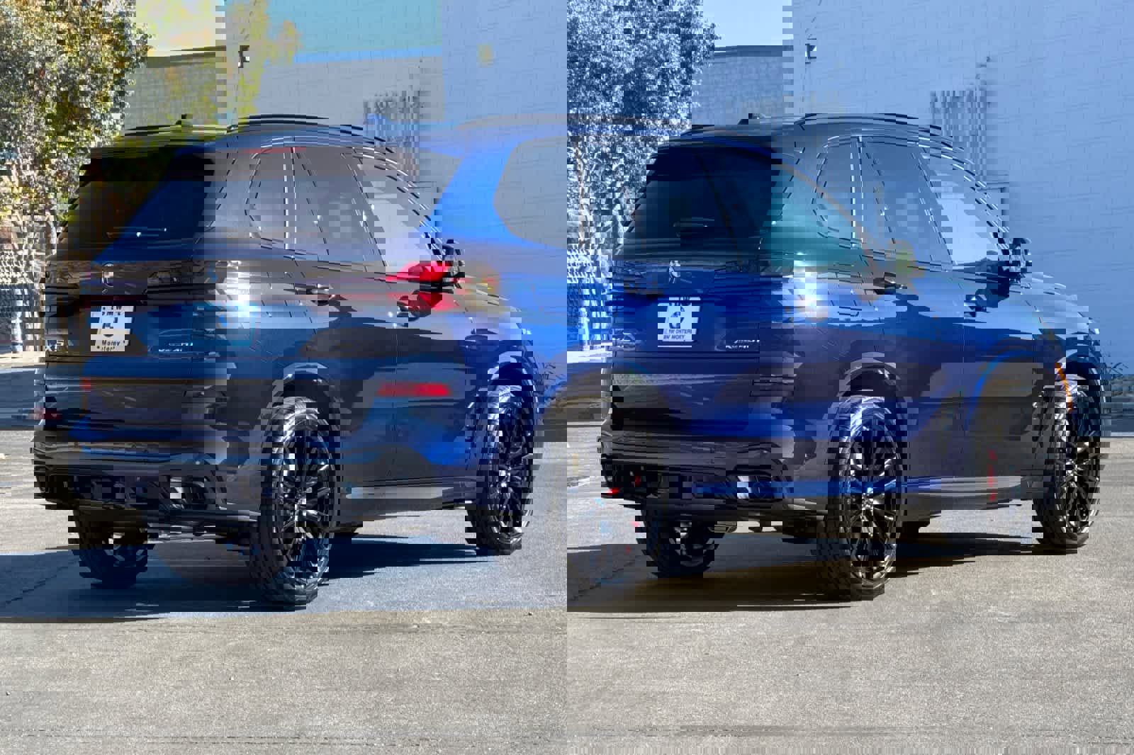 New 2026 BMW X5 xDrive40i w/ M Sport Package image 2