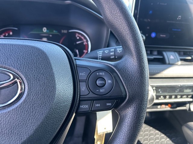 Used 2024 Toyota RAV4 LE image 20